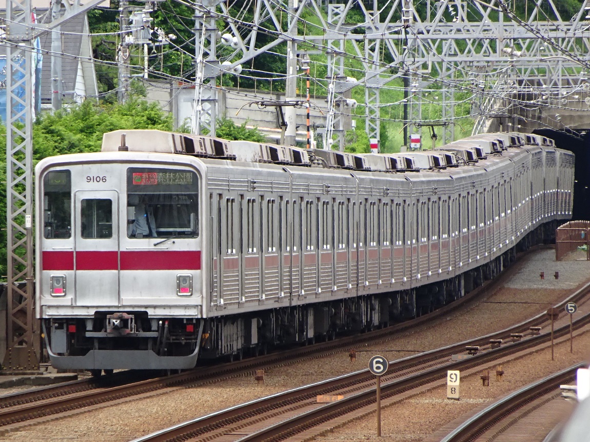 東武電鉄9000系（リニューアル車） 『アウトレットショッピング』 www